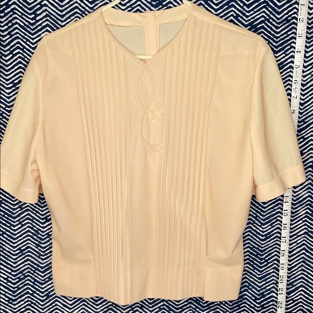 Vintage Elegant Peach Women's Crop Blouse Rare Find